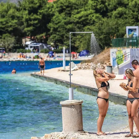 One-bedroom In Okrug Gornji Διαμέρισμα