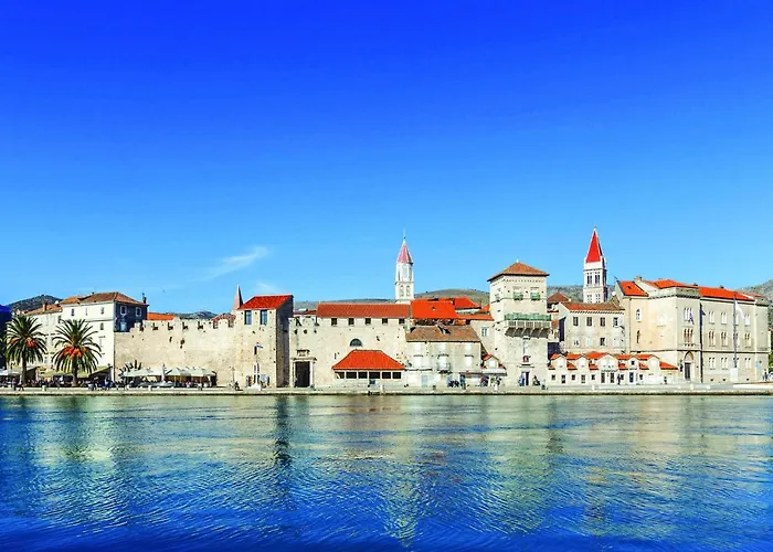 One-bedroom In Okrug Gornji Apartamento Trogir